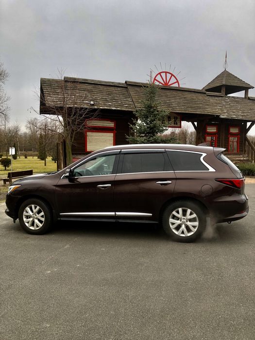Автомобіль Інфініті QX60