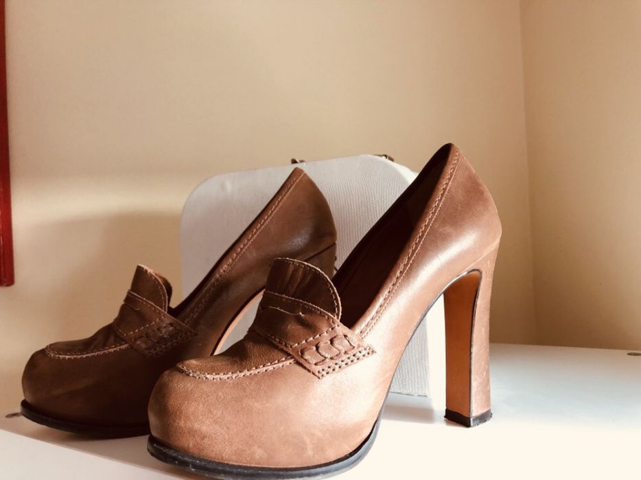 Sapatos marron Zilian