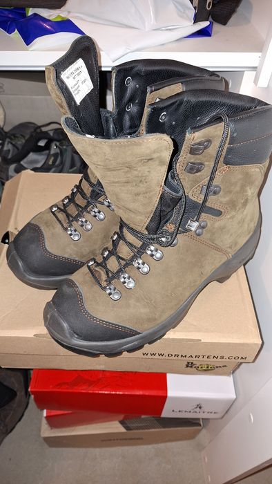 Buty 937/MON rozmiar 27 - wada