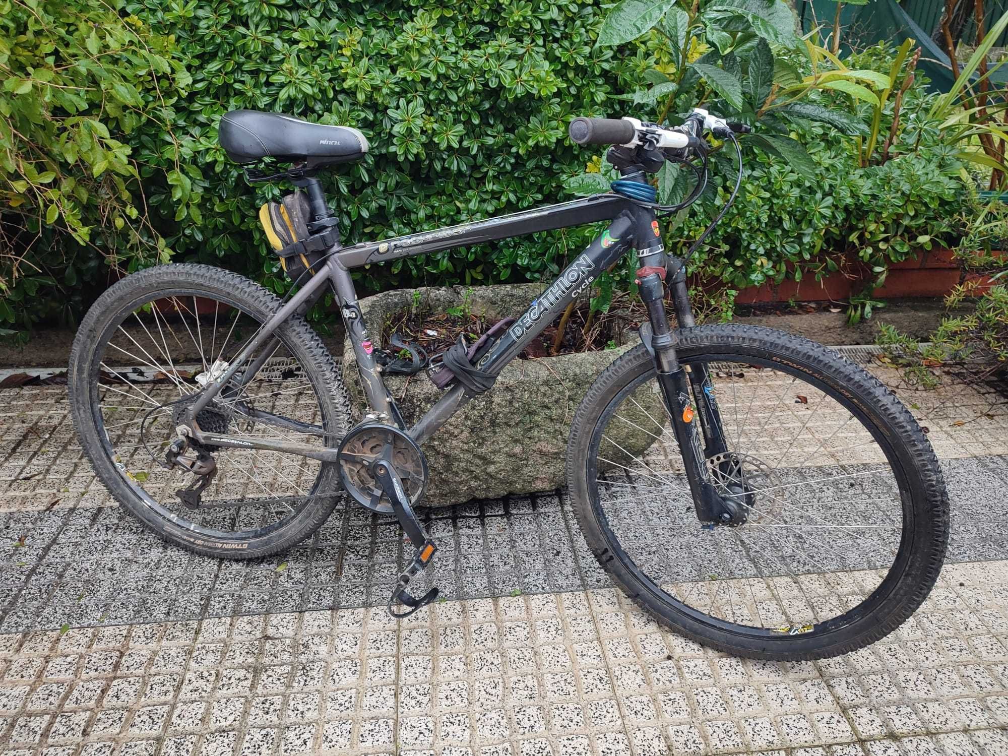 Bicicleta BTT usada