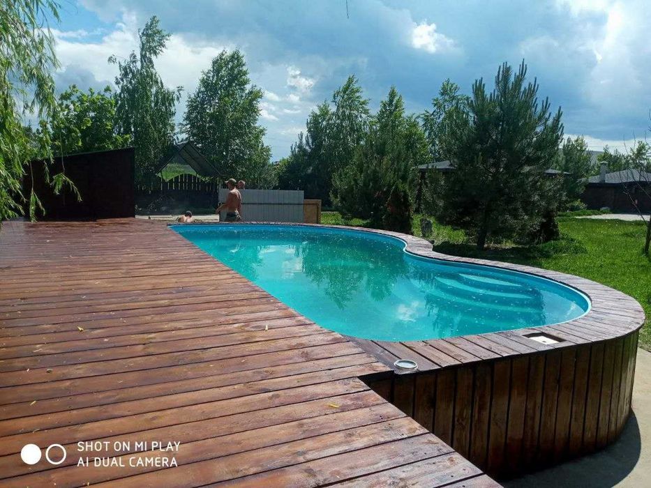 Оренда будинка дома с бассейном у реки с территорией посуточно у реки