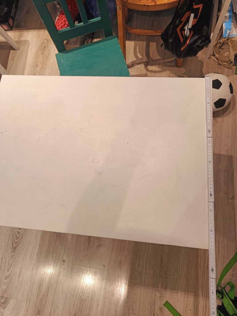 Stolik i krzesło dla dziecka