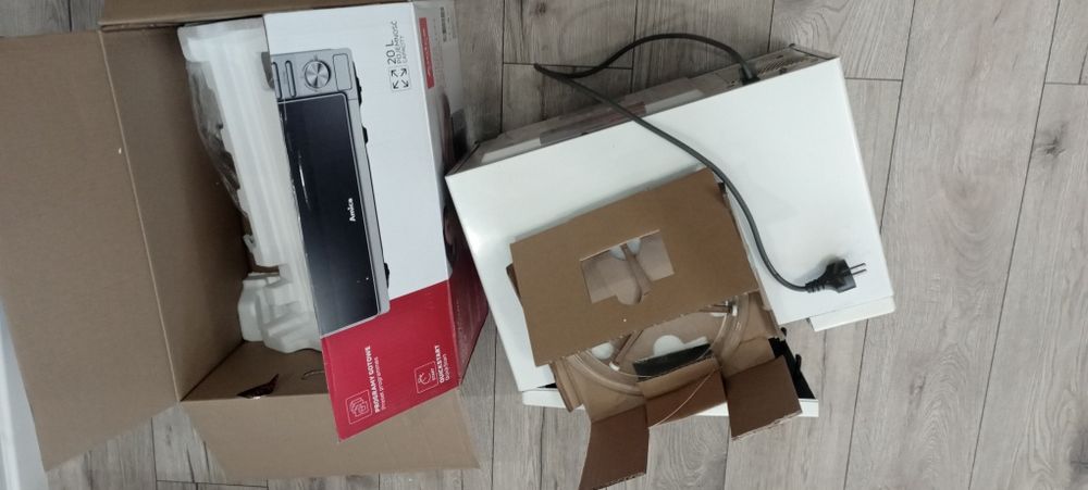 Kuchenka mikrofalowa 1000w LG sprawna