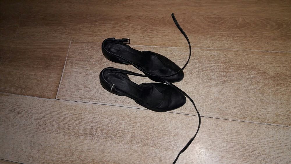 Бальні туфлі. Шкіряні (натуральні) куплені в італії.