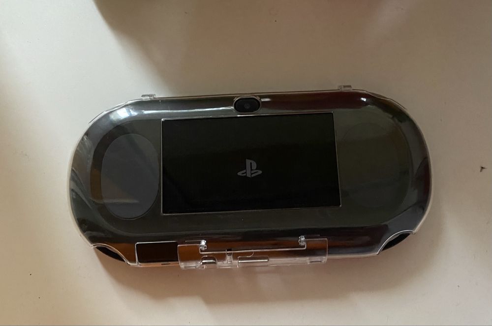 PS Vita Slim 58гб +900 ігор,+емулятор псп+450 ігор(чехол в подарунок)