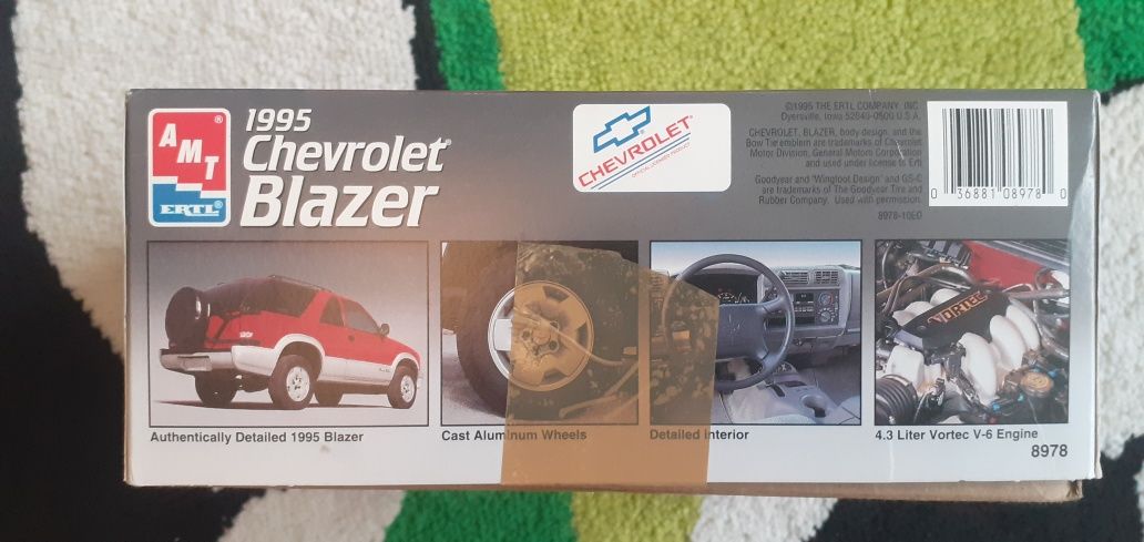 Model CHEVROLET BLAZER 1995- 1/25 - unikalny model AMT !!