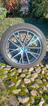 Felgi aluminiowe BMW z oponami Pirelli