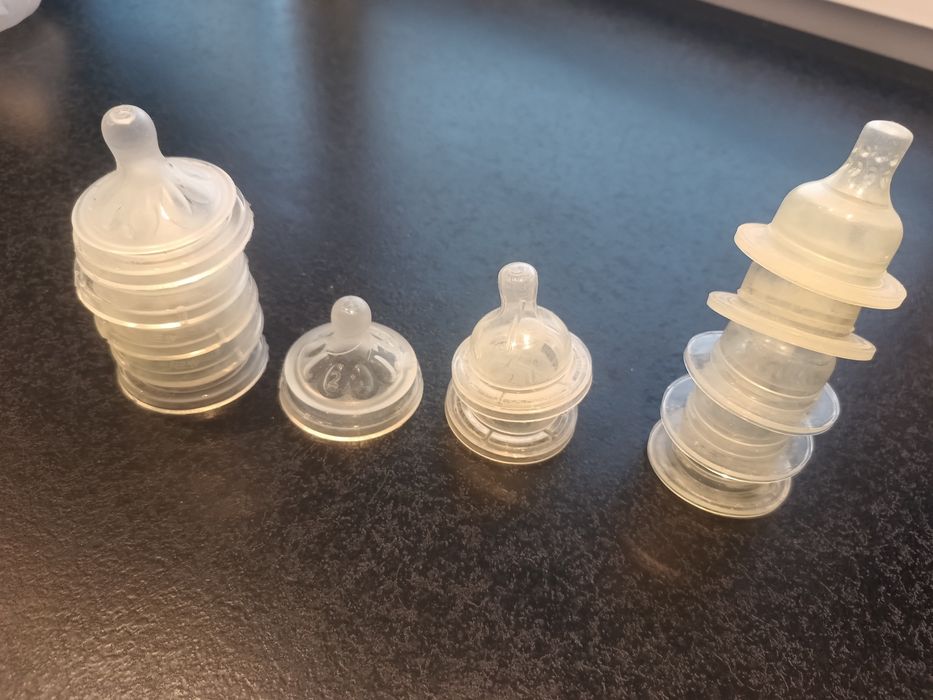 Zestaw smoczków do butelki Philips Avent rozmiar 1 i 2 oraz Lovi 1 i 2