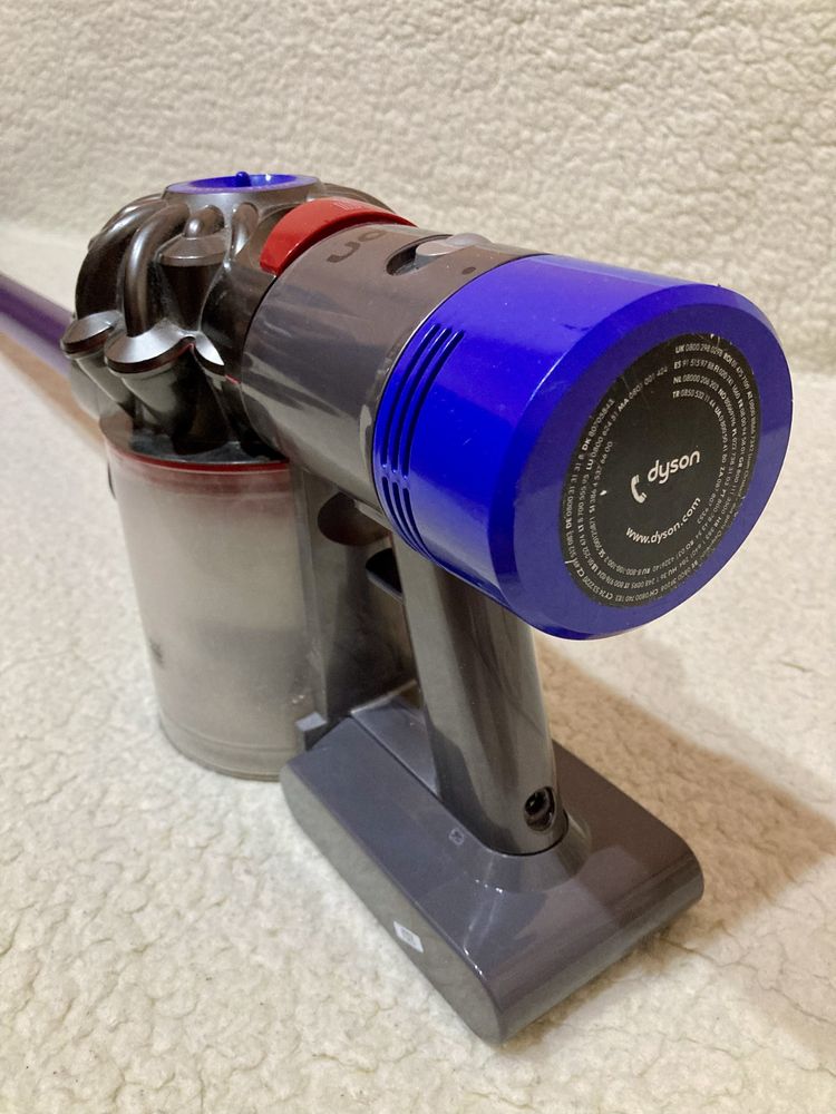 Odkurzacz pionowy DYSON V7 z końcówką 6000mAh 21.6V