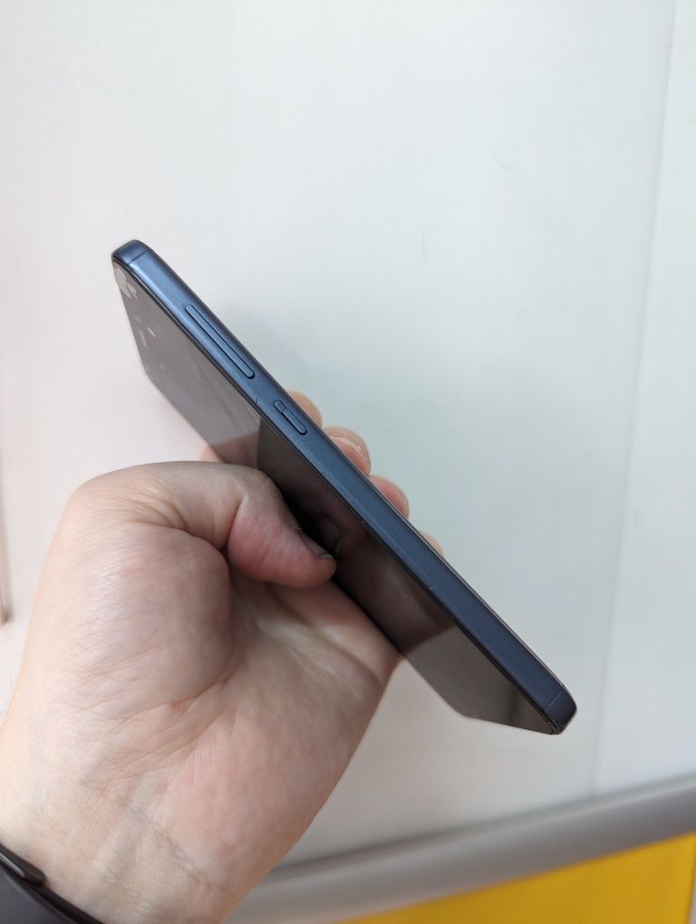 Продам Xiaomi redmi 4A. 2/16 GB.4G.2 sim.