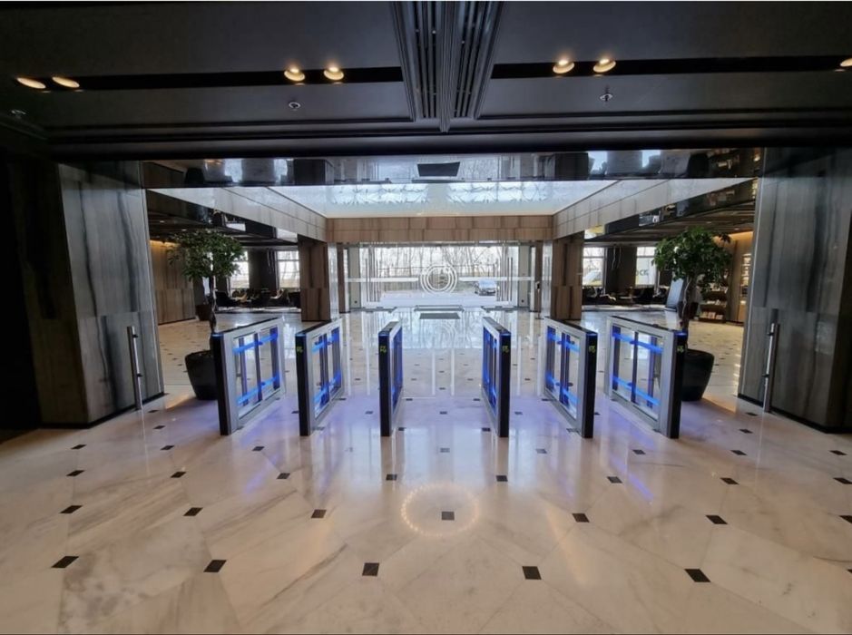 Здам офіс в бізнес-центрі "Summit" вул. Грушевського, 9б.