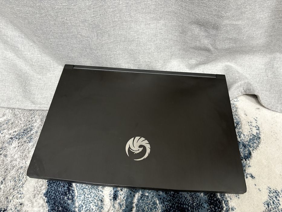 MSI Bravo 15 A4DDR dobry stan (opis)