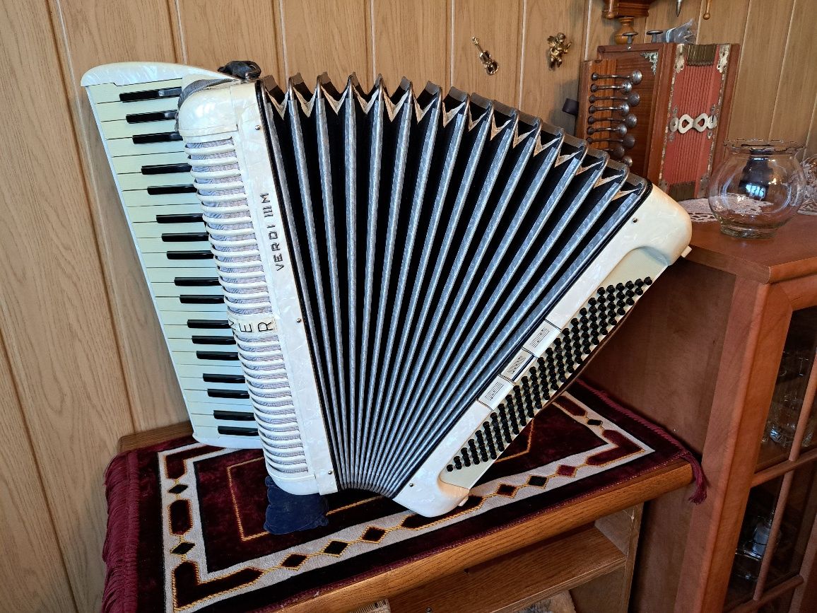 Akordeon Hohner Verdi IIIM 120BAS trzy chóry