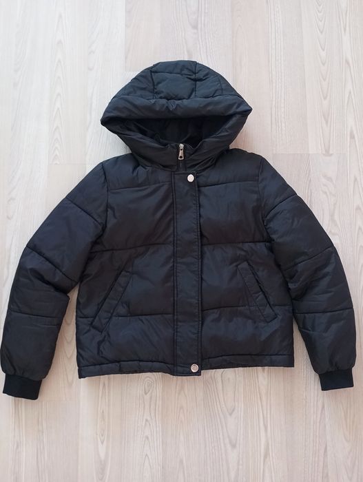 Курточка жіноча чорна