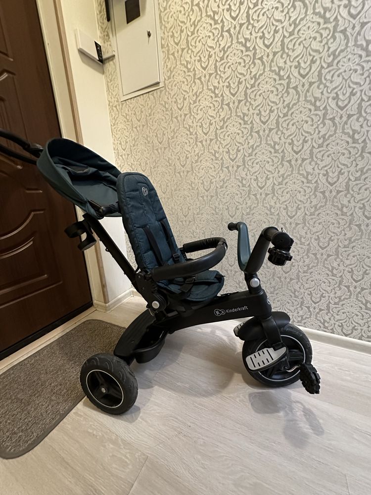 Триколісний велосипед Kinderkraft Easytwist Midnight Green