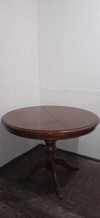 Mesa de madeira extensível