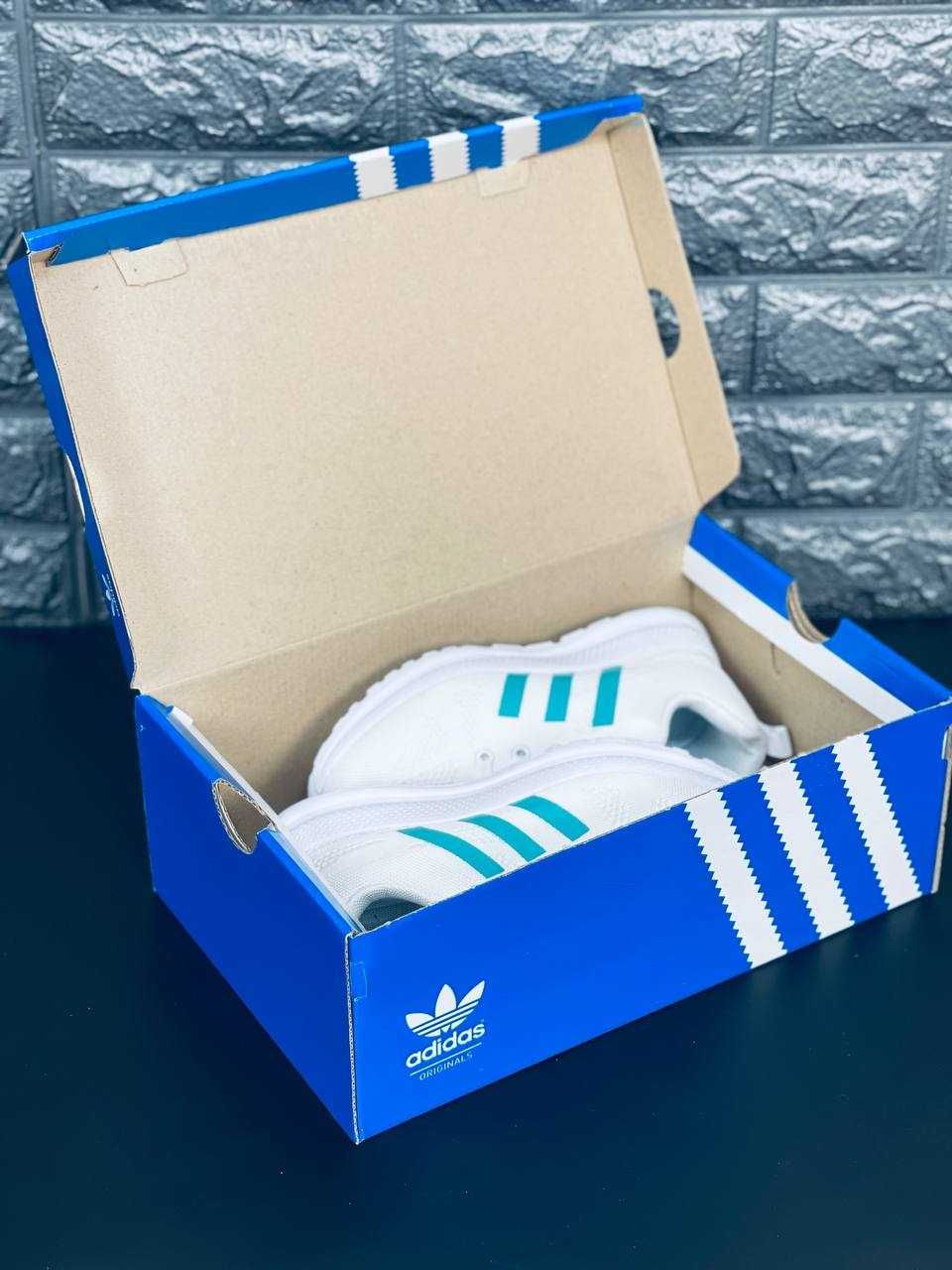 Кроссовки Adidas женские Спортивные кожаные кроссовки Адидас Новинка!