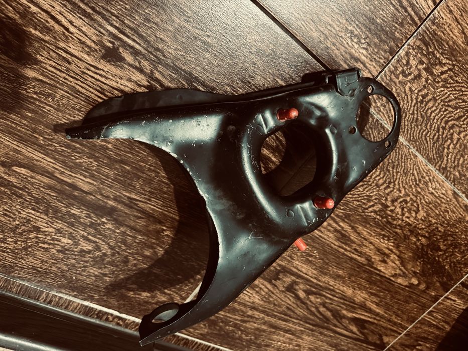 Важелі (ричаги) нижній і верхній ВАЗ 2101-2107