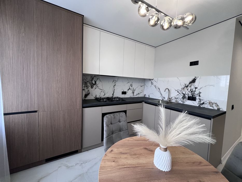 Перша Оренда 1-кімнатної на Бамі