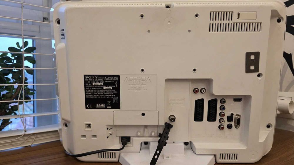 Telewizor LCD Sony Bravia 19 cali KDL-19S5720 Usb