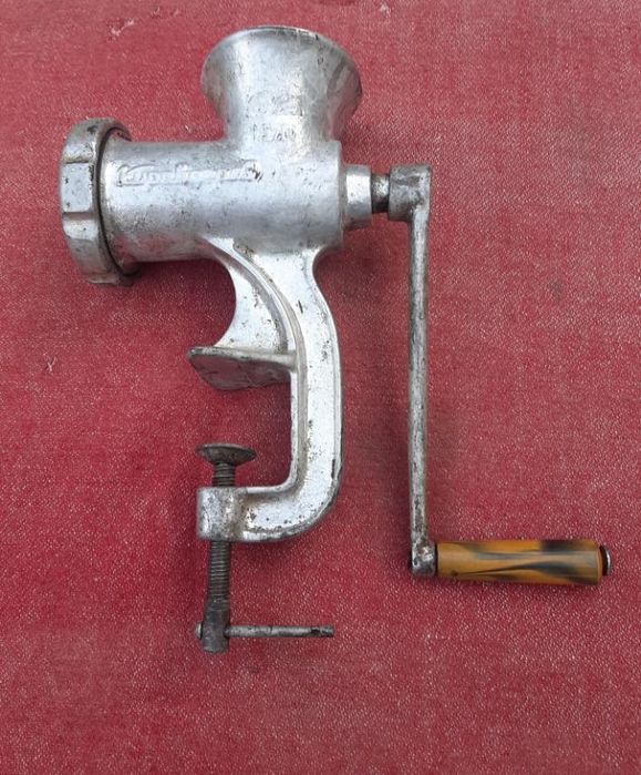 Продам м'ясорубку