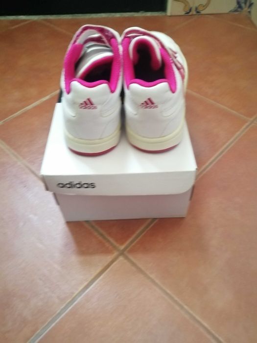 Tenis/sapatilhas Adidas 33 bom estado
