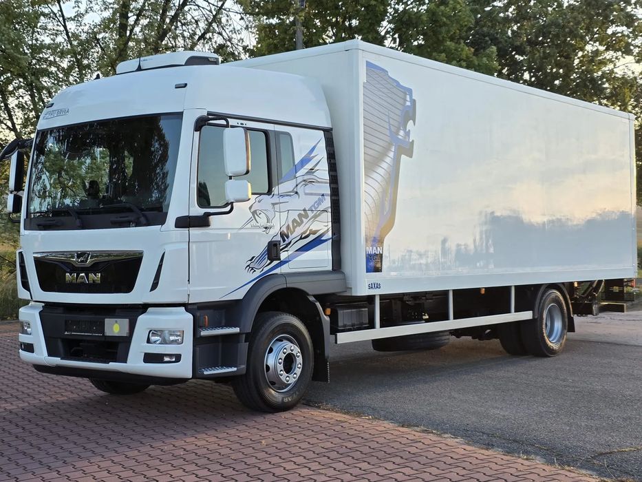MAN TGM 15.290 / TGL / KONTENER / IZOTERMA / WINDA / KLIMA POSTOJOWA / 2019R / EURO 6 / PEŁEN SERWIS /  8200KG ŁADOWNOŚĆ  / SPROWADZONY / ZADBANY / JAK NOWY /  KSIĄŻKA SERWISOWA / E6 / 18 PALET