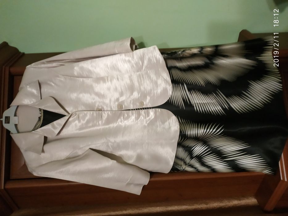 Garsonka - Wizytowa sukienka bez rękawów i żakiet w kolorze czarno ec