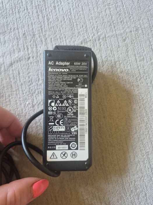 Zasilacz do laptopa Lenovo okrągłe wejście
