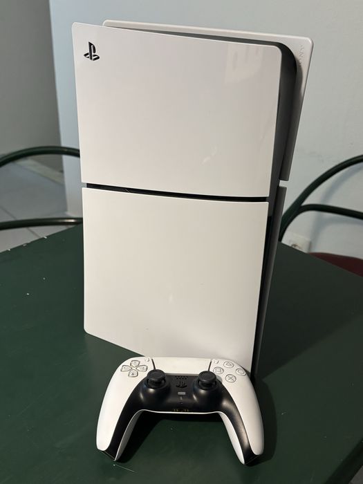 PlayStation 5 PS5 Slim 1tb
