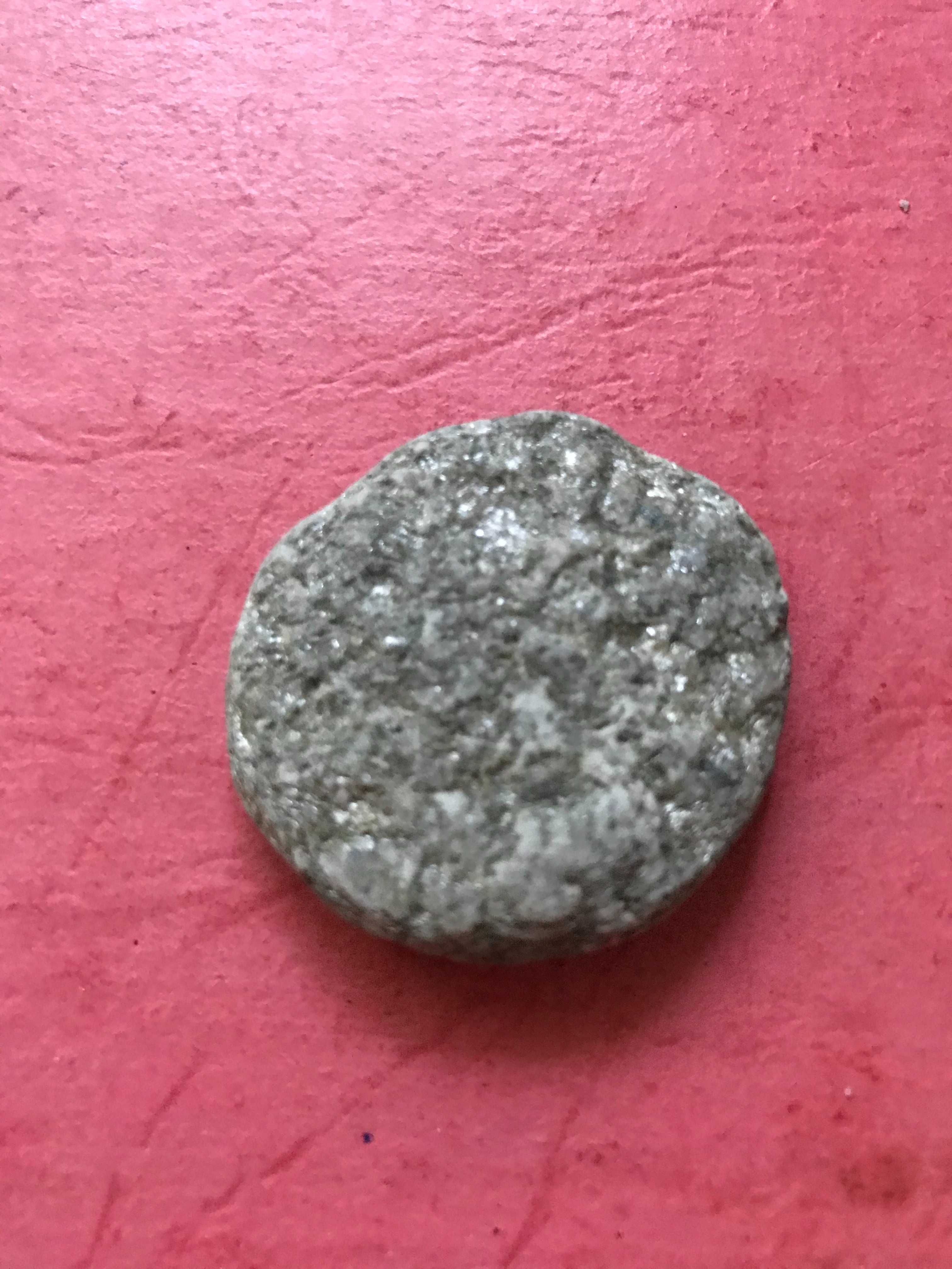 Мінерал - фрагмент срібної руди (Магадан)