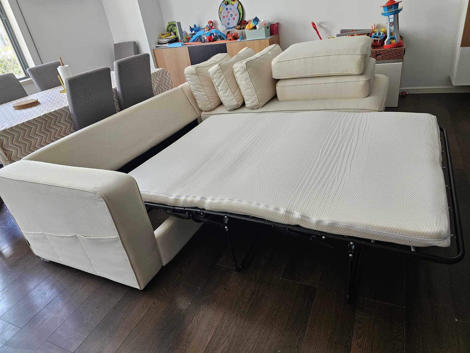 Sofá-cama de 3 lugares com chaise long, semi novo, excelente estado