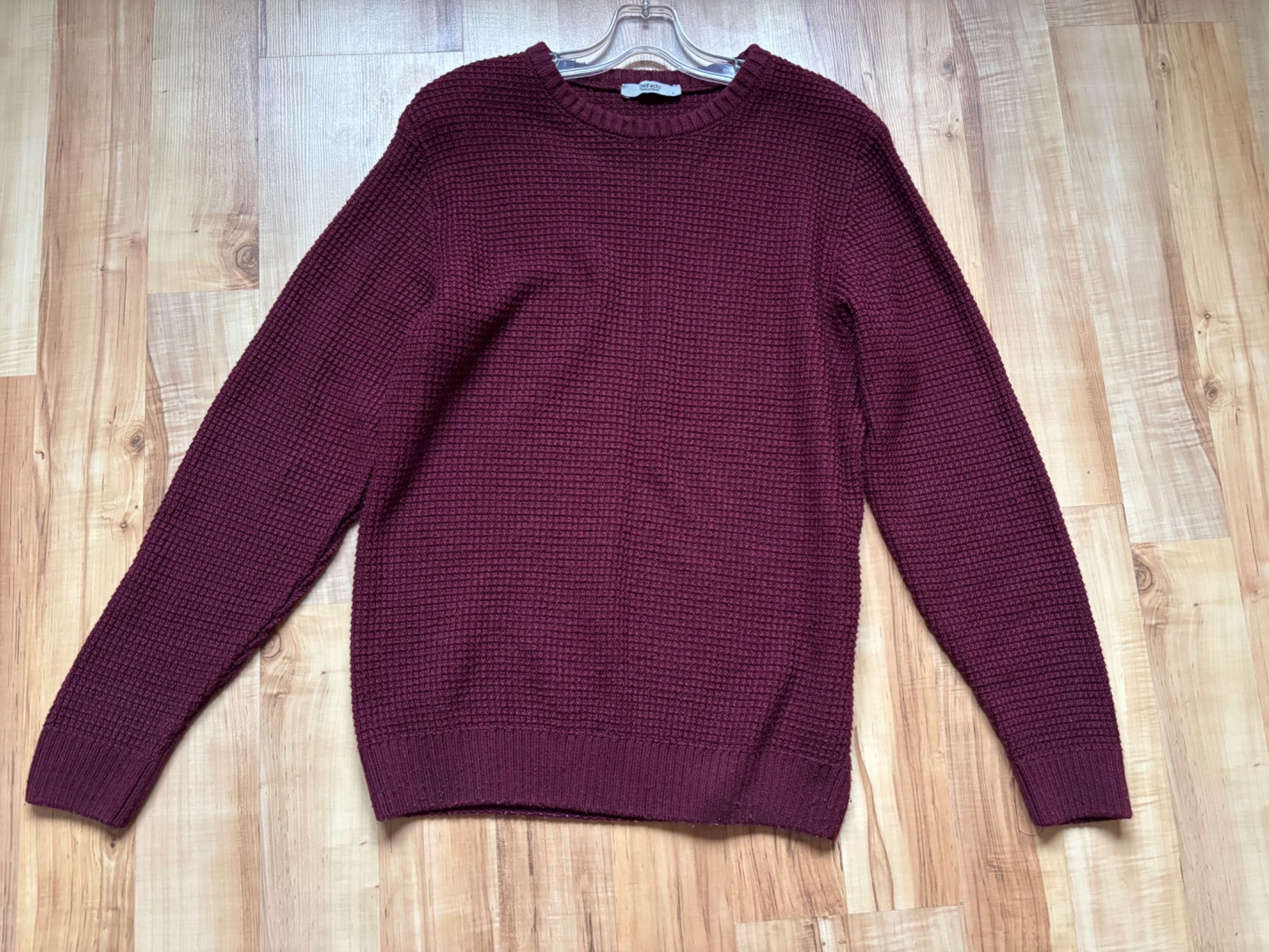 Burgundowy sweter męski