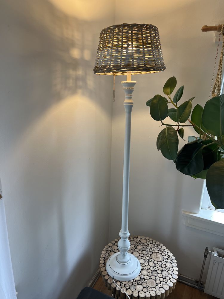 Lampa stojąca Vintage drewniana rattanowy abażur 150 cm