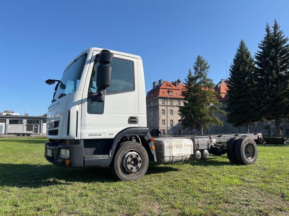 Iveco EuroCargoE610.0t  Klima bliźniak ekonomiczny rama pod zabudowę laweta wywrotka ład.5360