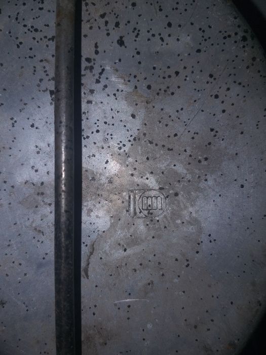 Stara menażka  z sygnaturami