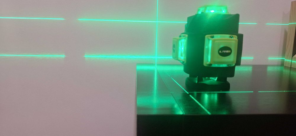 Nível laser 16 linhas 2 baterias 360 3D Autonivelante NOVO