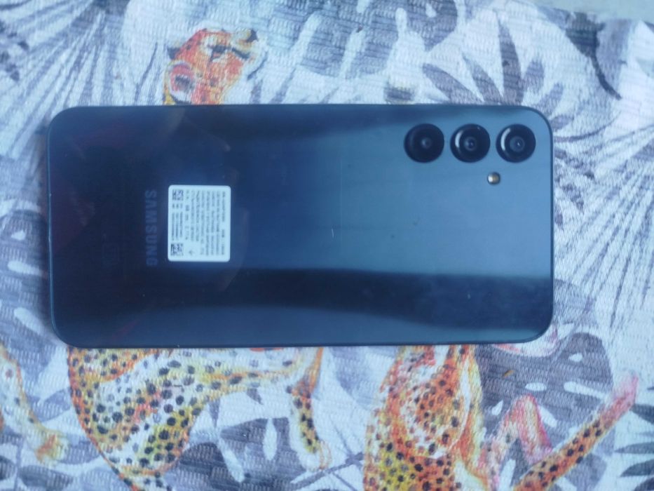 самсунг А 24  6  128