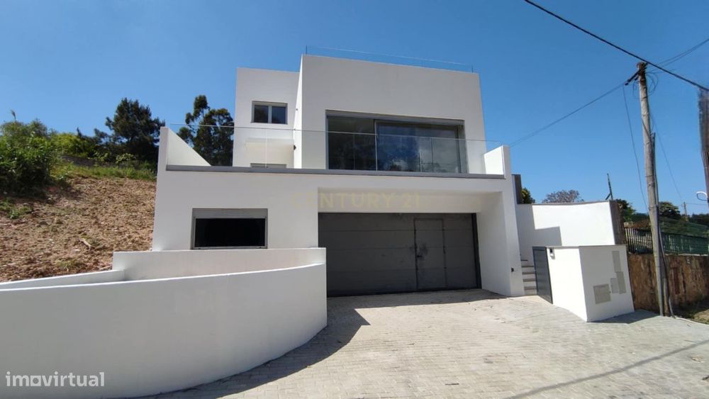 Moradia Moderna T3 com 184 m² e Terraços – Casais de Baixo, Famalicão