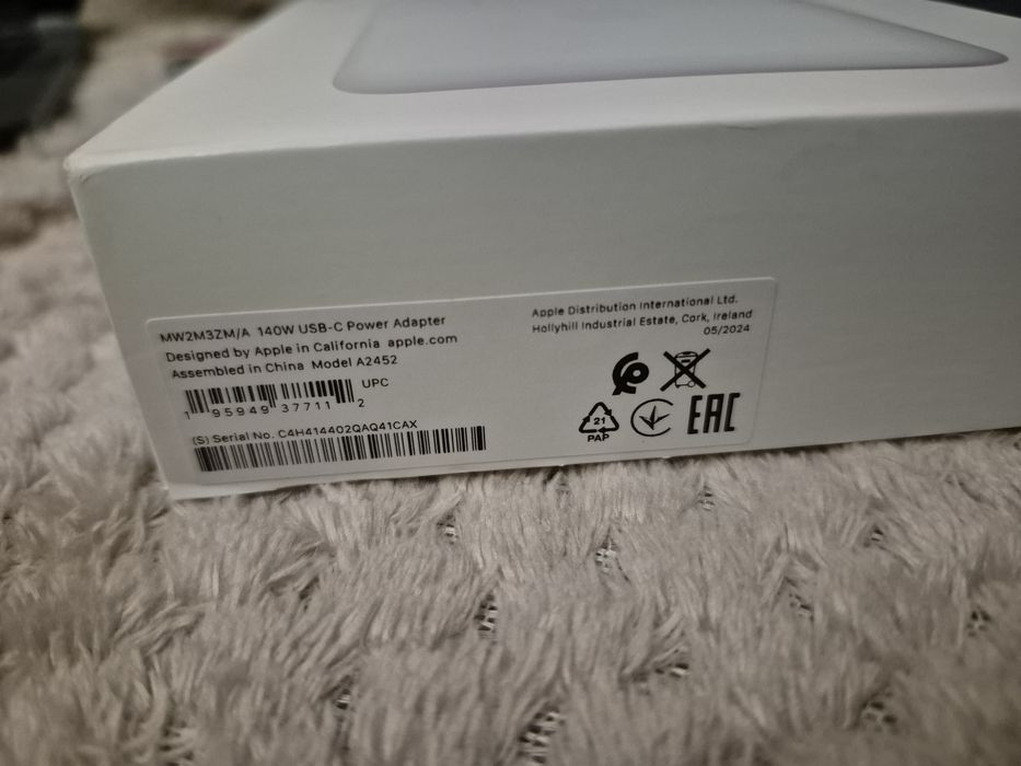 Оригінальний Apple 140W USB-C Power Adapter (MW2M3ZM/A) | Новий