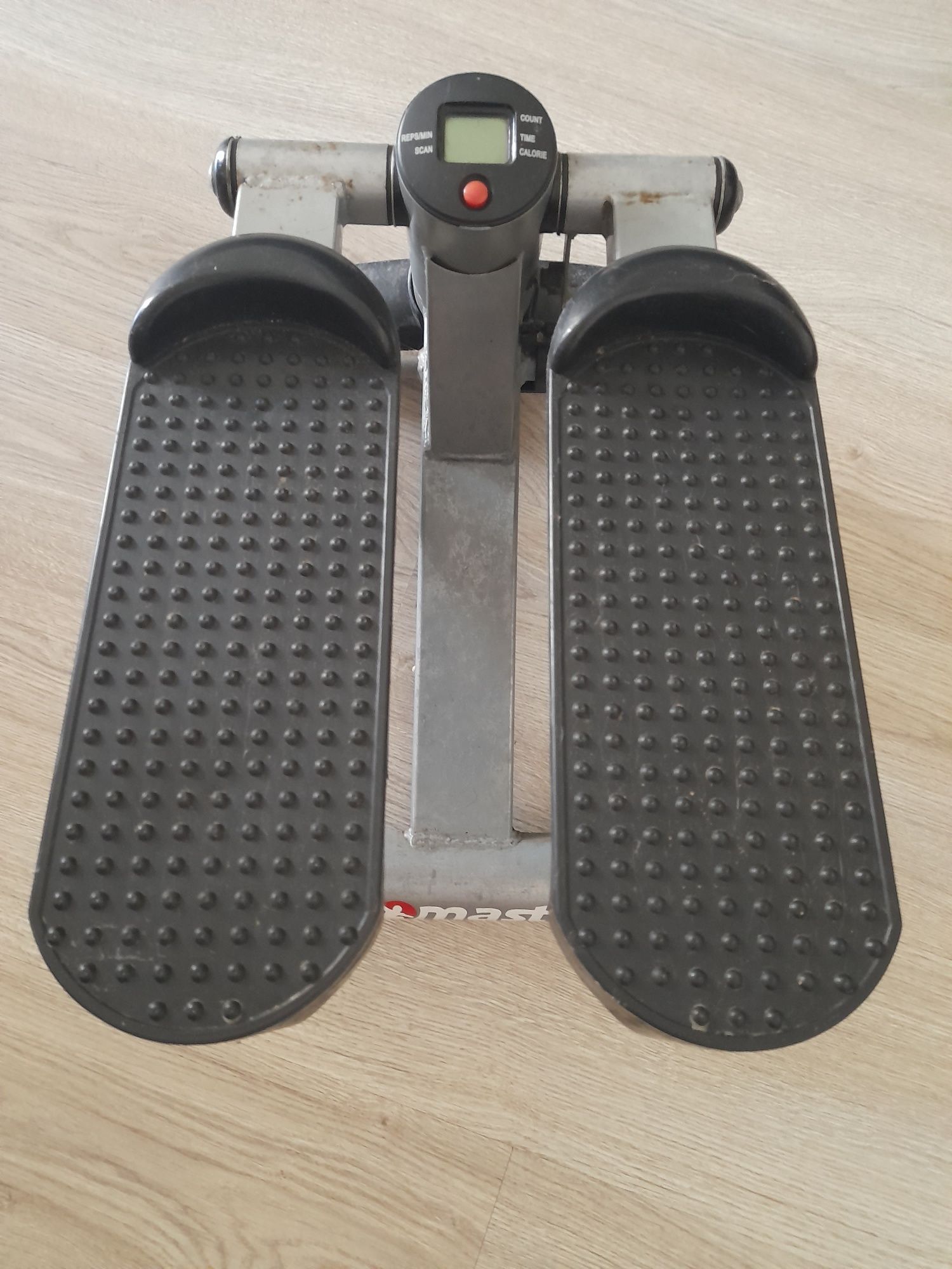 Aparelho de ginasio para exercícios de step