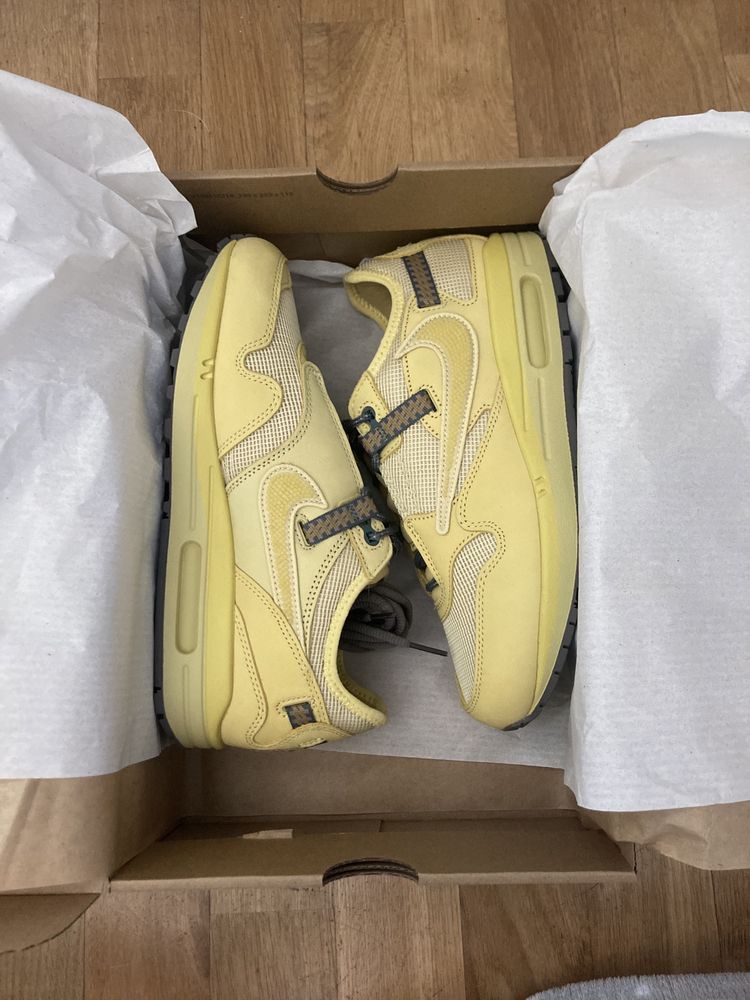 Nike air max 1 travis scott cactus jack saturn gold