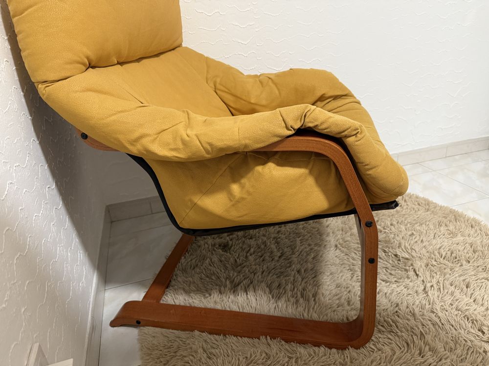 Cadeirão Amarelo