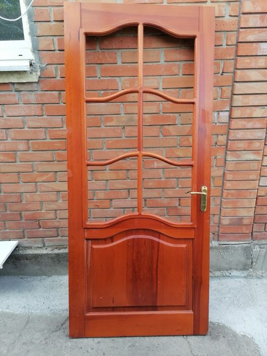 Деревяні двері бу