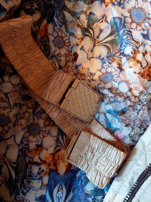 Продам зимнее пальто на девочку