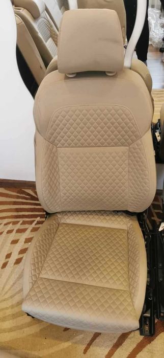 Fotele Superb III podgrzewane elektryczne przód i tył