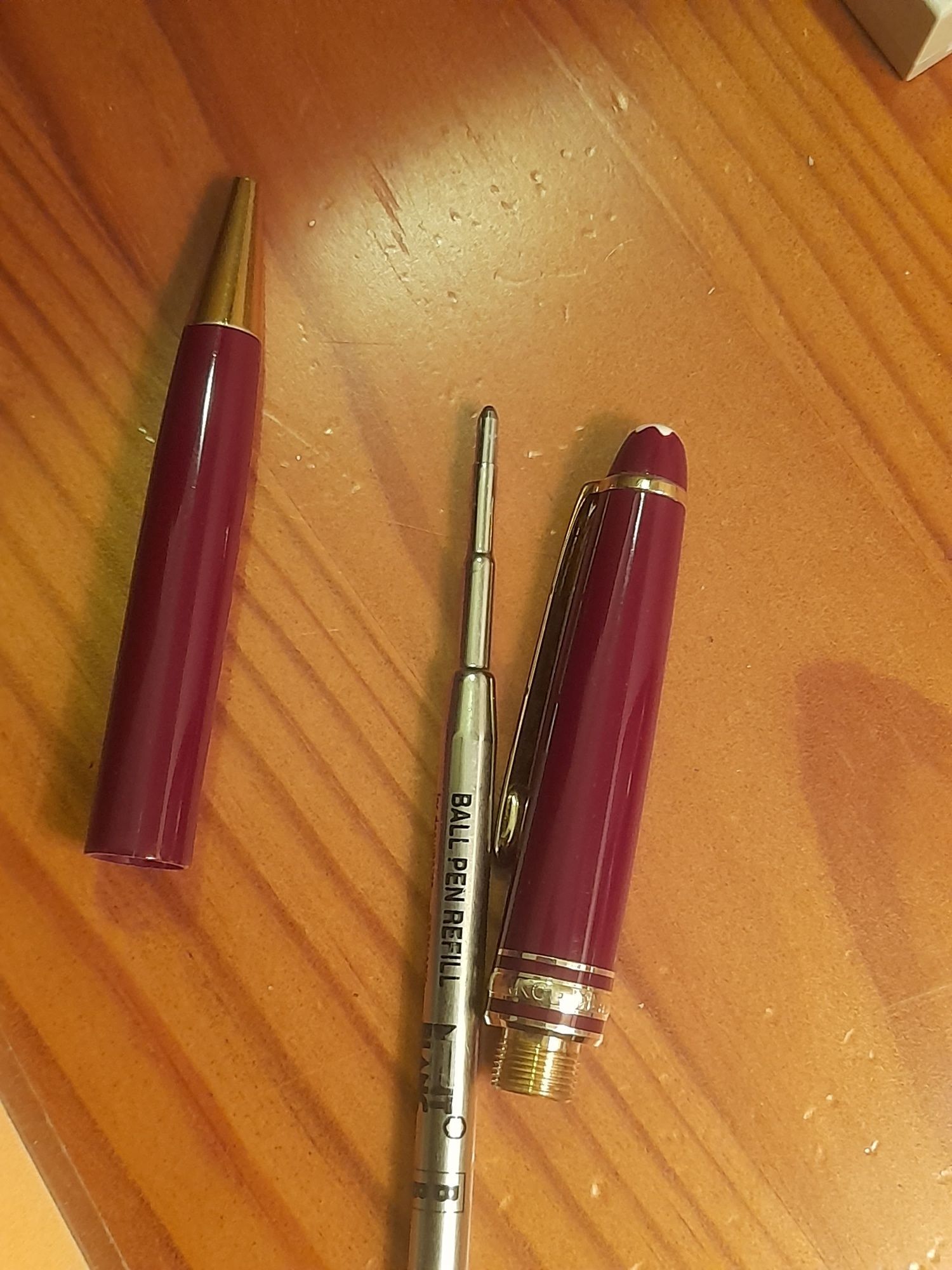 Caneta esferográfica Montblanc Meisterstuck bordô