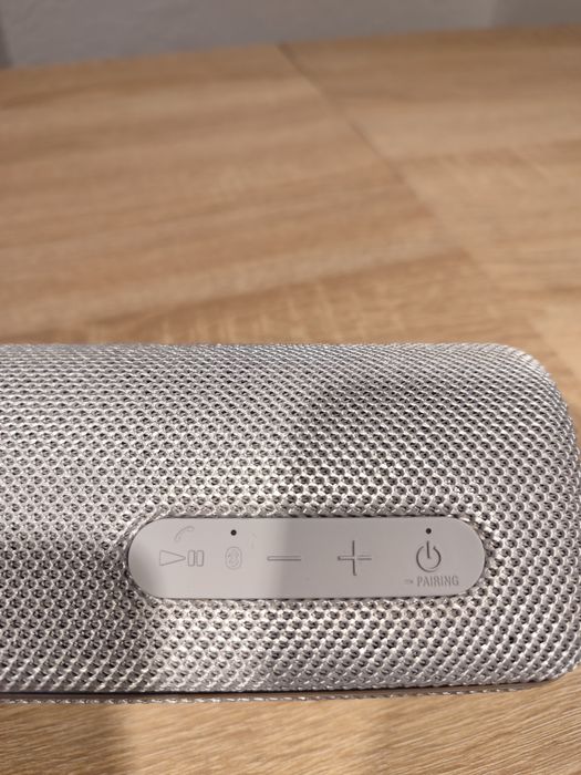 Колонка Sony SRS-XB31.