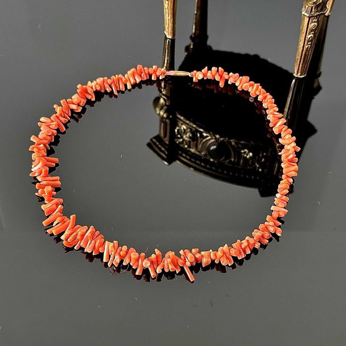 Naszyjnik z naturalnych czerwonych Korali, wykonane około 1920 roku