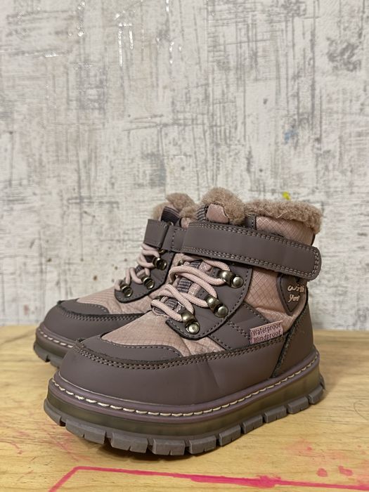 Зимове взуття для дівчинки